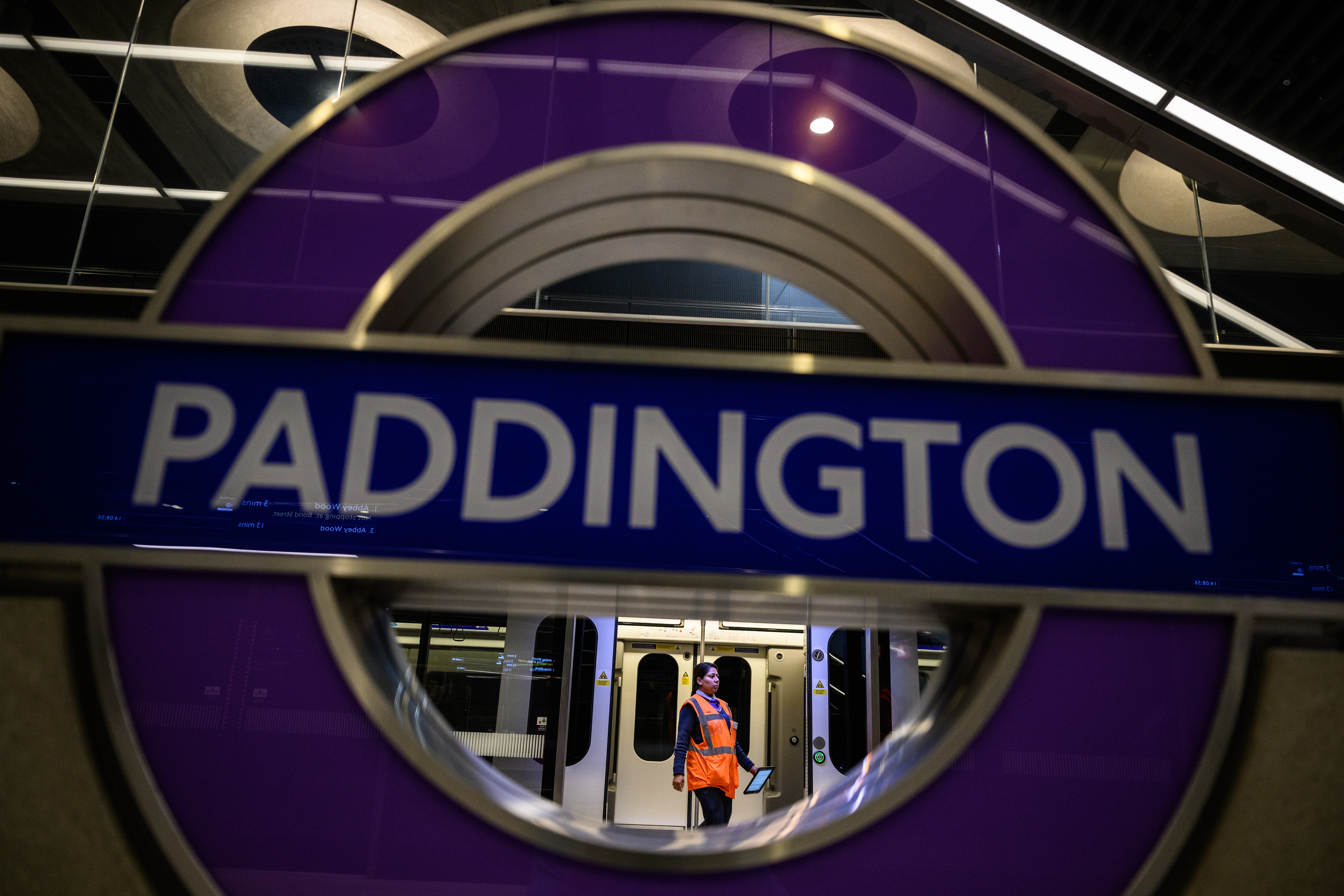 Heathrow to Paddington Elizabeth line severe delays for TfL Tube commuters