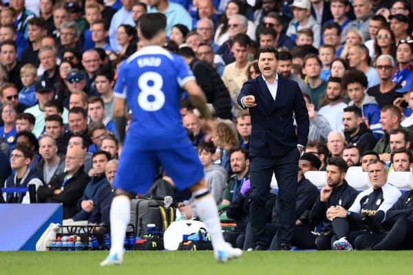   Mauricio Pochettino, Manager of Chelsea points to Enzo FernÃ¡ndez of Chelsea during the Premier League match . (Photo by Justin Setterfield/Getty Images)
