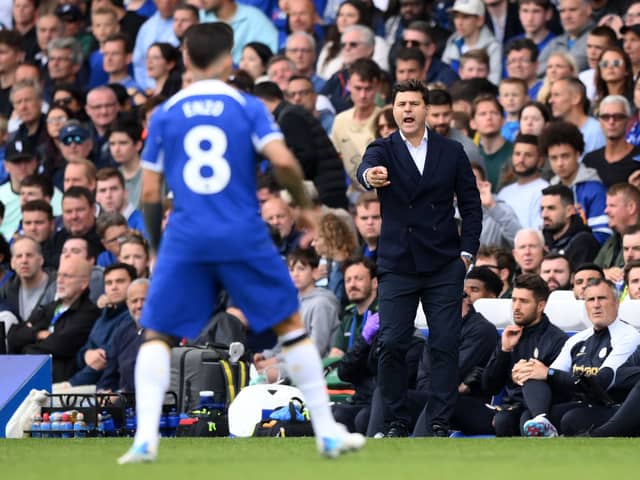   Mauricio Pochettino, Manager of Chelsea points to Enzo FernÃ¡ndez of Chelsea during the Premier League match . (Photo by Justin Setterfield/Getty Images)