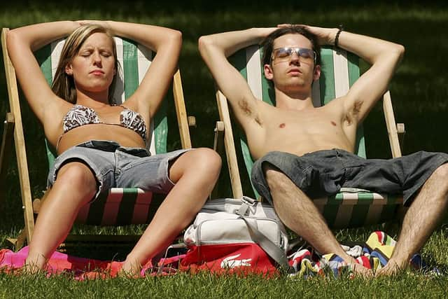 Londoners are in for a treat this weekend with temperatures in the mid 20s predicted