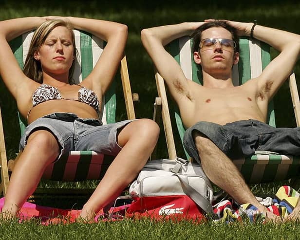 Londoners are in for a treat this weekend with temperatures in the mid 20s predicted