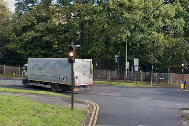 TfL has said the ULEZ camera at Old Redding junction was installed in the wrong position, meaning 927 drivers were incorrectly issued fines. Credit: Google.