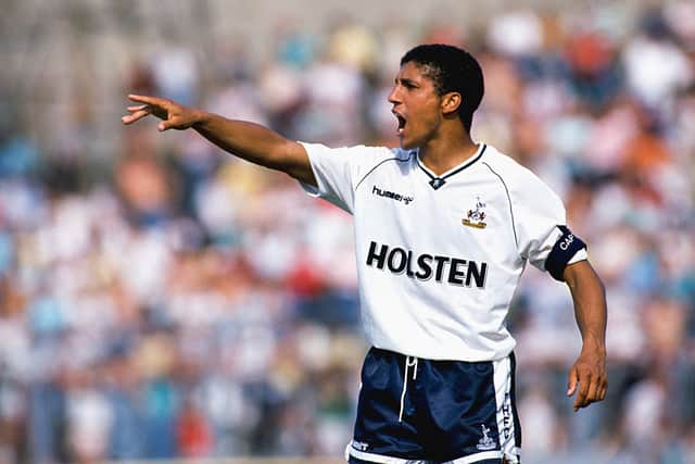 LONDON, UNITED KINGDOM - APRIL 04: Spurs captain Chris Hughton makes a point during a match circa 1989.  (Photo by Allsport/Getty Images)