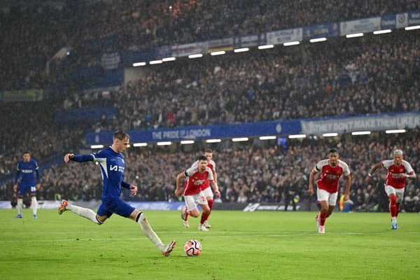 Cole Palmer scored a last minute penalty to earn Chelsea a draw against champions Manchester City. (Getty Images)