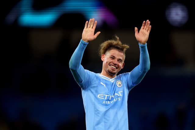  Kalvin Phillips of Manchester City acknowledges the fans after the team's victory during the UEFA Champions League match