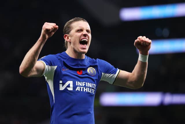 Conor Gallagher of Chelsea celebrates victory at full-time following the Premier League match between Tottenham Hotspur and Chelsea FC at Tottenham Hotspur Stadium 