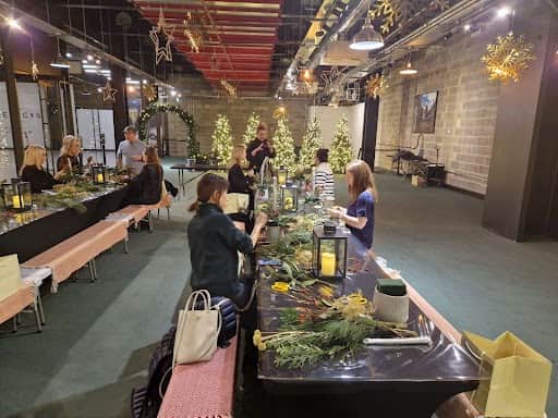 Christmas table centre workshop by Moyses Stevens