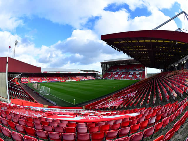 Warnock has taken temporary charge at Pittodrie.