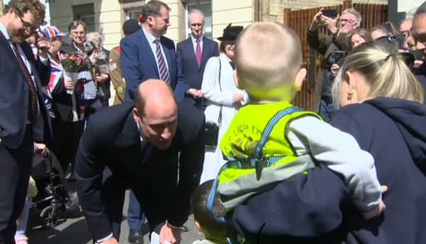 Prince William and Kevin discuss their favourite cake.