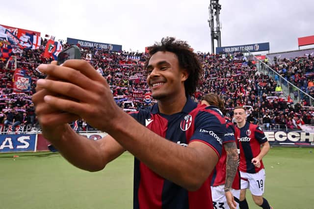 Joshua Zirkzee celebrates Bologna's victory over US Salernitana