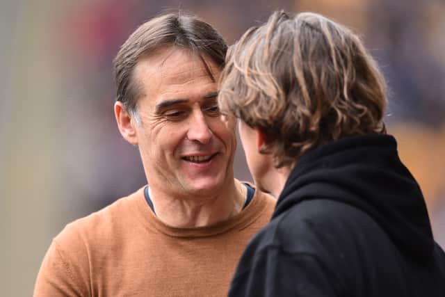 Julen Lopetegui with Brentford boss Thomas Frank.