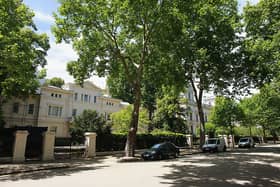 Houses along Kensington Palace Gardens