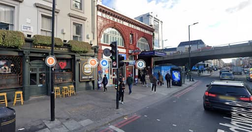 The stabbing took place on Bell Street at the junction with Edgware Road. 