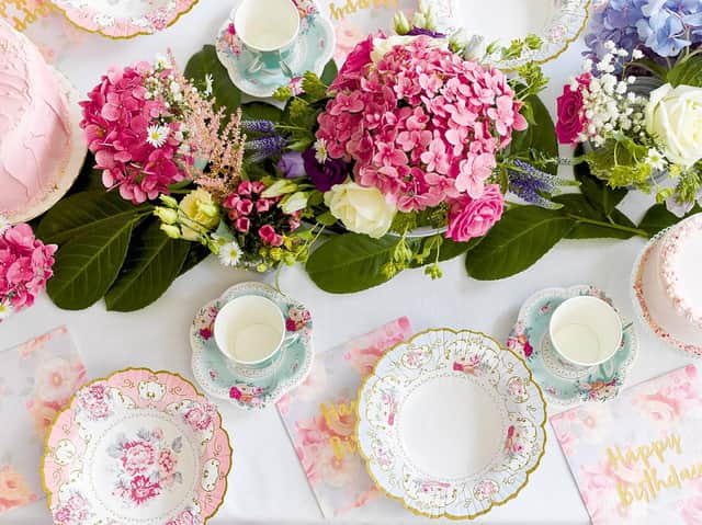 Talking Tables vintage disposable tableware from Amazon
