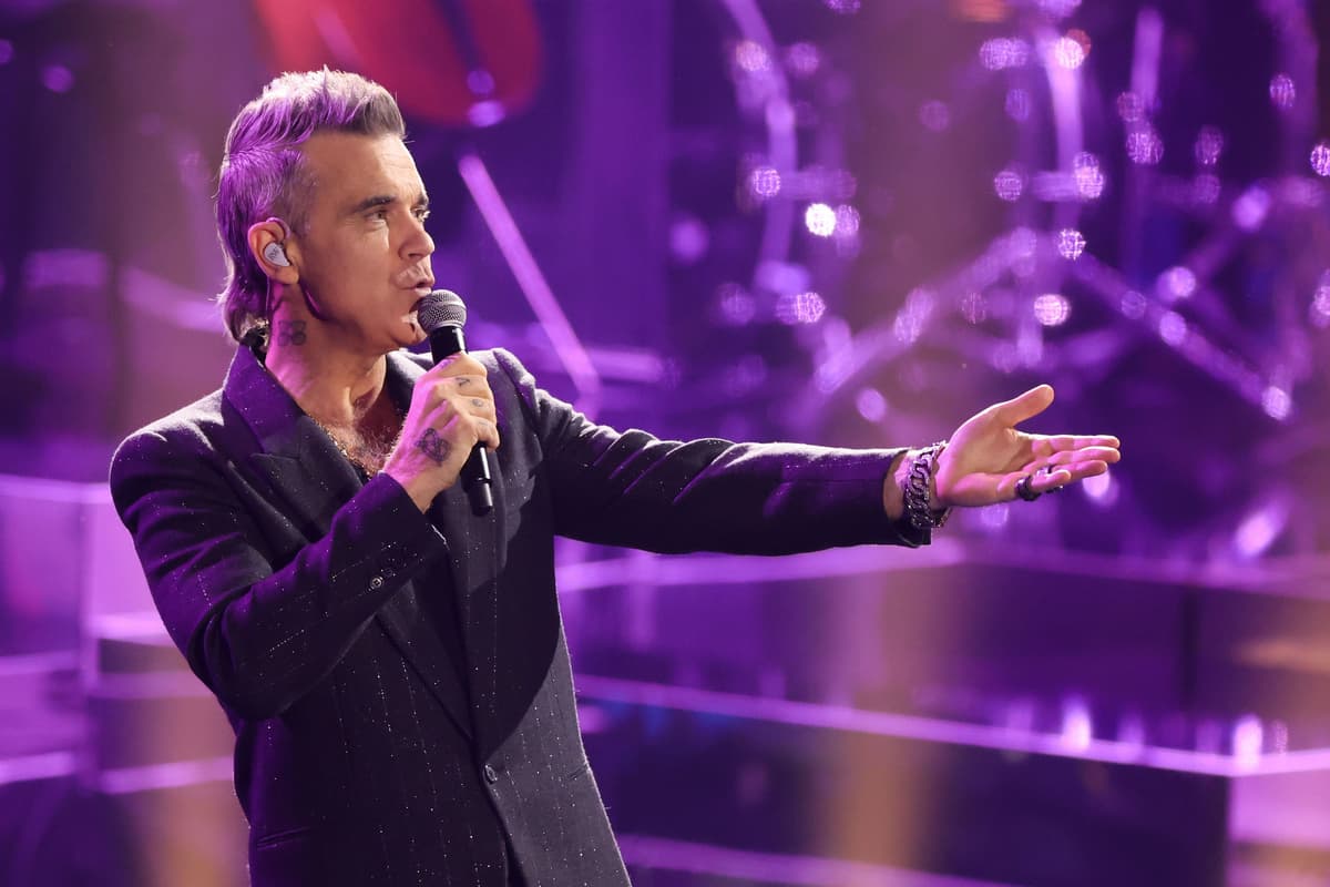 Robbie Williams at Hyde Park Banned items, possible setlist and lastminute tickets