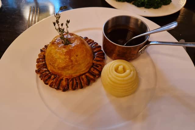 Devonshire chicken pie