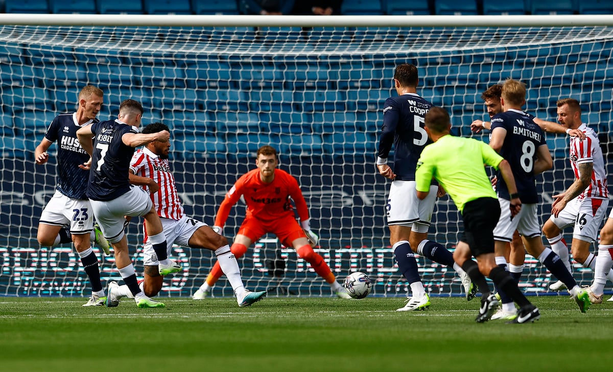 Leeds 'identify' QPR man as transfer target as Millwall 'agree' deal