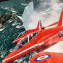 Moment Red Arrows fly over Niagara Falls captured in stunning video