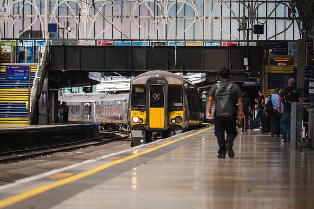 Heathrow Express staff will stage a 48 hour strike over pay