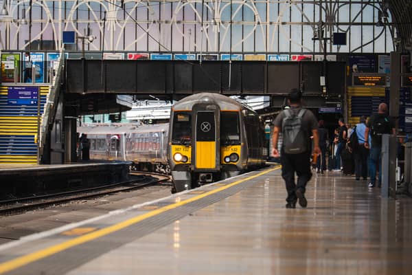 Heathrow Express staff will stage a 48 hour strike over pay