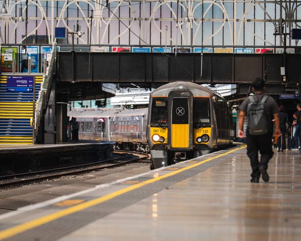 Heathrow Express staff will stage a 48 hour strike over pay