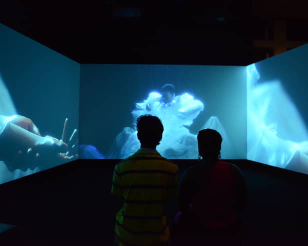 Take your date to the Tate for a memorable day together! 