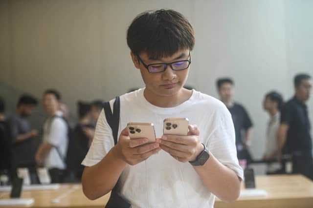 Mistakes that could be killing your phone battery. Photo: STRINGER/AFP via Getty Images