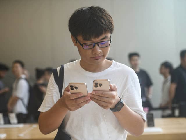 Mistakes that could be killing your phone battery. Photo: STRINGER/AFP via Getty Images