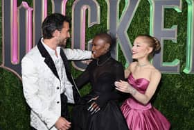 A love triangle develops between Elphaba, Glinda and Fieyro