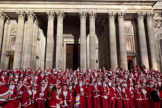 3,000 Santas took the streets of London last night