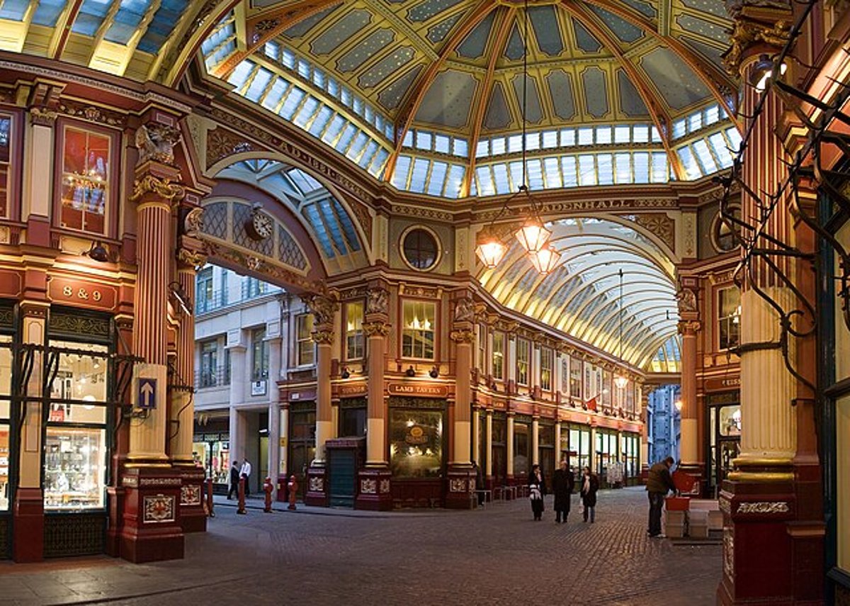 Uncovering London's Best-Kept Secrets: Hidden Gems Waiting to be Explored - Culinary Delights