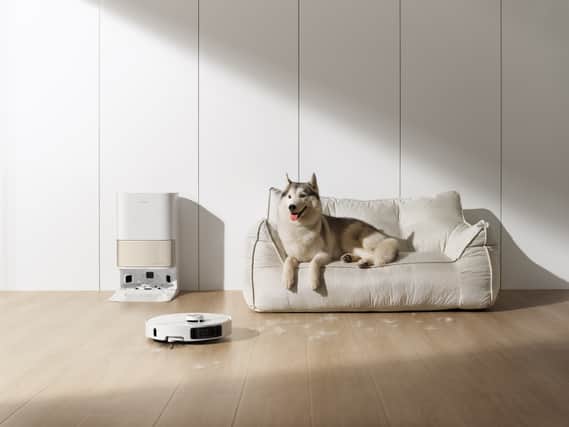 The new Dreame L40 Ultra features a clever base station that washes and dries the mop heads, as well as emptying waste