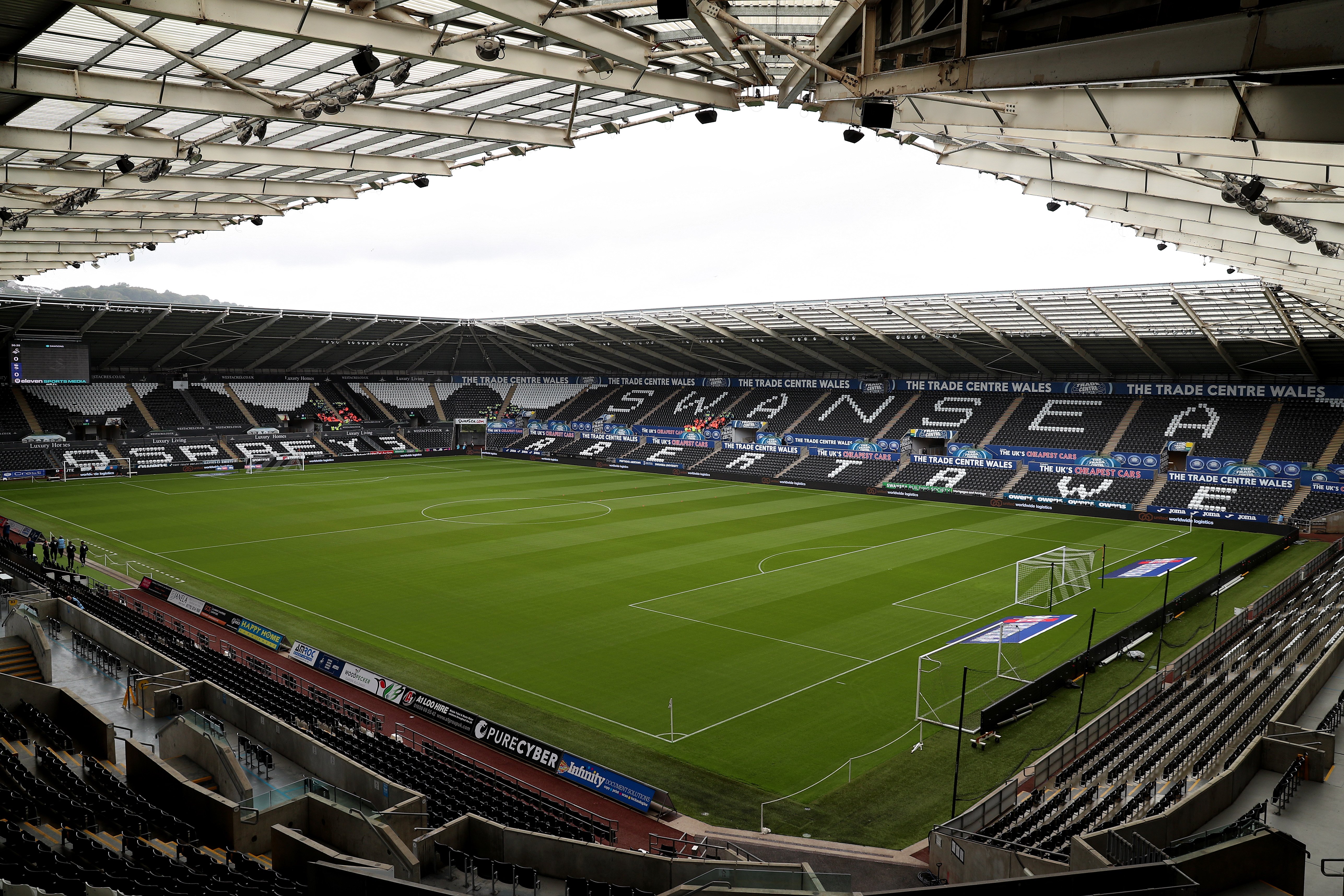 Charlton Athletic deal Wanderers transfer blow with contract update