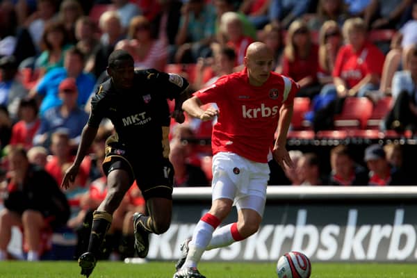 Jonjo Shelvey of Charlton Athletic and Myles Weston of Brentford during the Coca Cola League One match between Charlton Athletic and Brentford at The Valley on September 5, 2009 in London, England. (