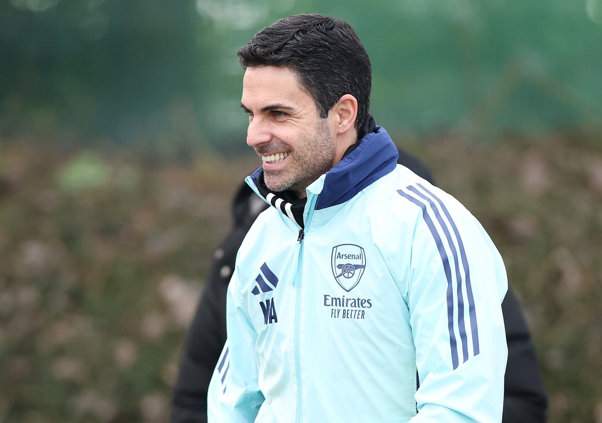 Arsenal 'make contact' over cut-price striker deal amid Fabrizio Romano's 'highly likely' claim