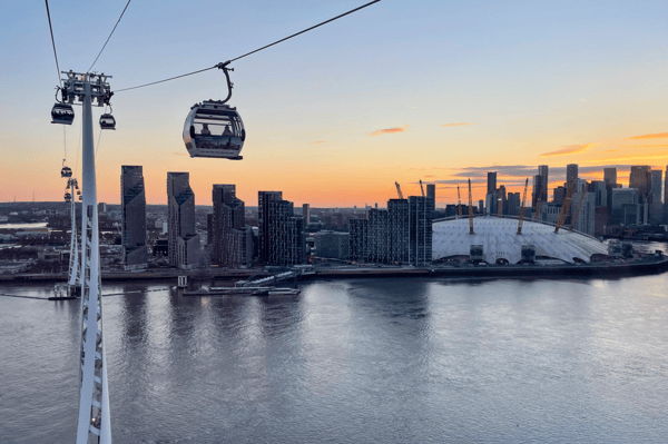 Take your date on a sky-high flight over the River Thames 