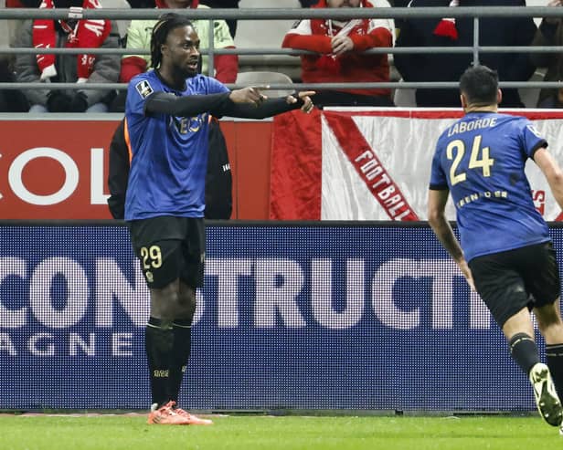 Evann Guessand in action for OGC Nice