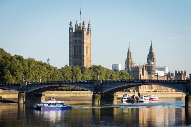 The project involves replacing the unsignalised roundabouts at either end of the central London bridge with signal-controlled junctions