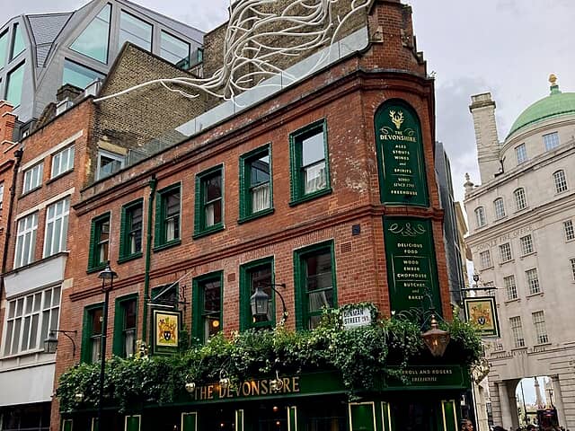 The Devonshire Soho has been awarded the 'best value set menu' award by the Good Food Guide 