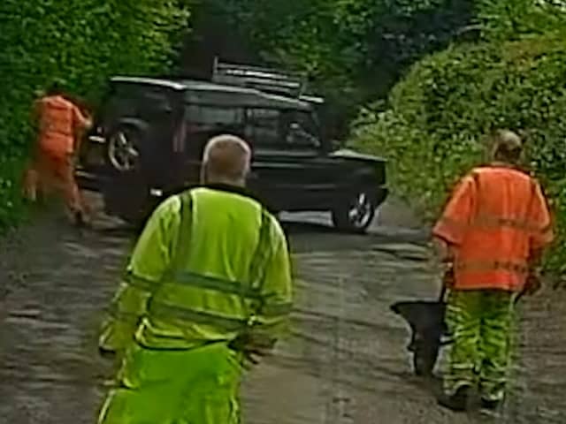 Land Rover driver rams workman after ignoring road closure