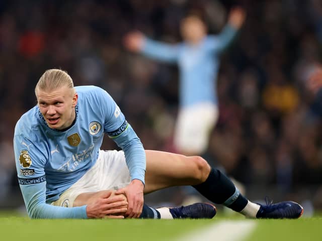 Erling Haaland appeared to suffer a problem with his knee 