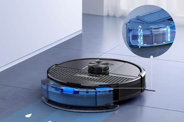 The wet mopping uses a siphon system to measure out the liquid carefully