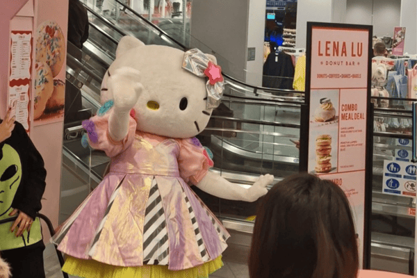  Lena Lu donuts transformed their 3 London Primark cafes into Hello Kitty themed spots last month. 