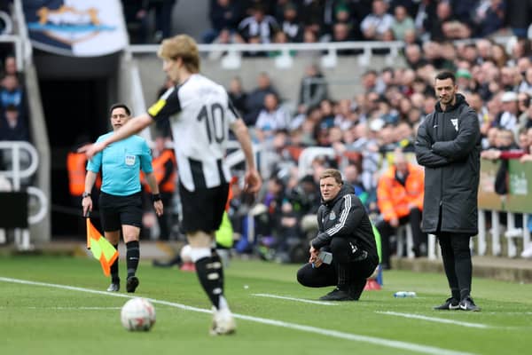  Eddie Howe, Manager of Newcastle United, looks on as Anthony Gordon of Newcastle United runs with the ball during the Emirates FA Cup Fifth Round match between Newcastle United and Brighton & Hove Albion at St James' Park on March 02, 2025 in Newcastle upon Tyne, England. 