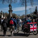 What's the best time to visit Buckingham Palace in London?