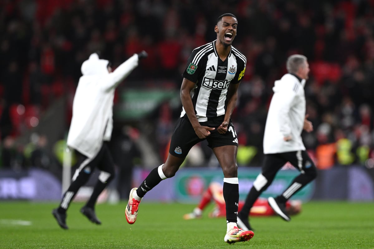 Tottenham legend says Alexander Isak could have his head turned by Arsenal - this is why