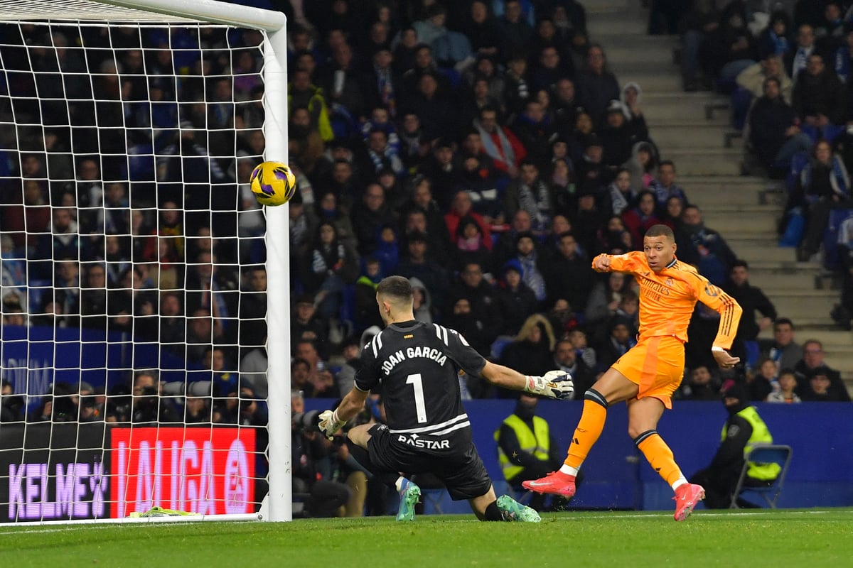 Arsenal ready to pay release clause for gem after 'impossible' performance as forgotten man likely to leave