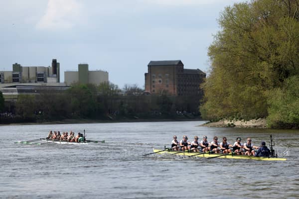 Cambridge University beat Oxford University in the Women's Boat Race.