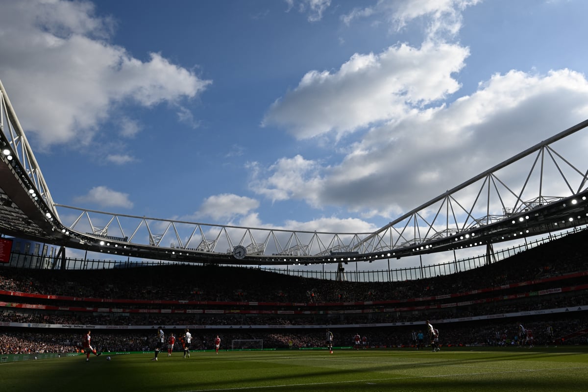 Arsenal midfielder has already told Andrea Berta why to sign 'complete' striker