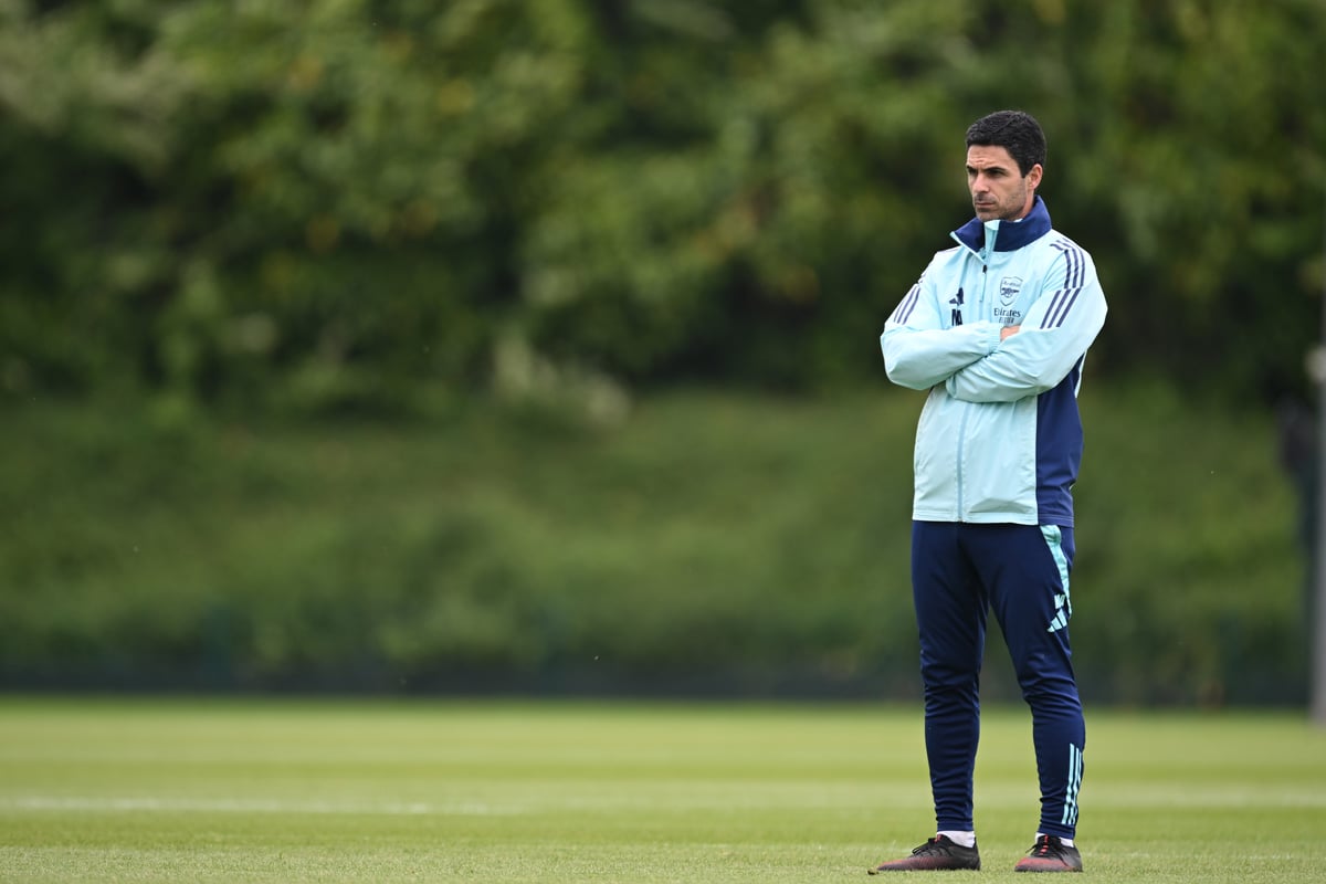 Arsenal send chiefs to meet target's agent as talks with current star 'not going well'